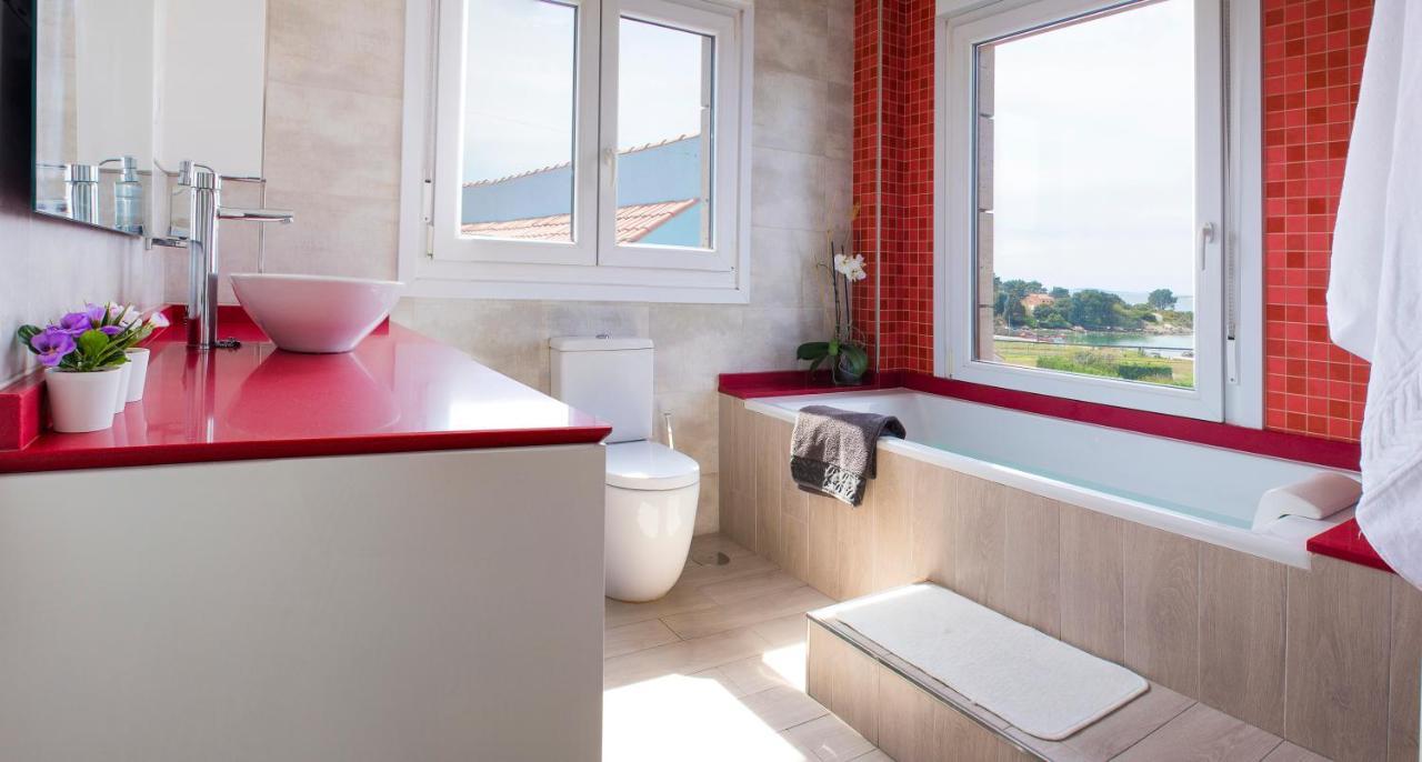 Casa Feitina: Vistas Al Mar, Moderna Y Funcional Villa Isla de Arosa Luaran gambar